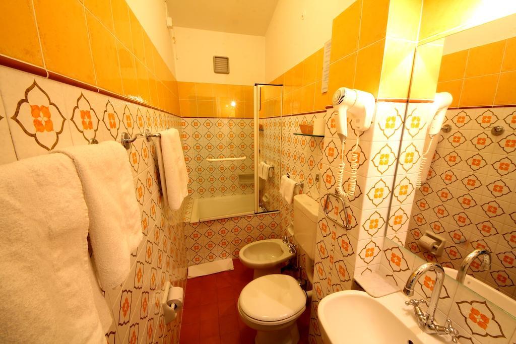 La Favorita Apricale B&B & Ristorante Bilik gambar