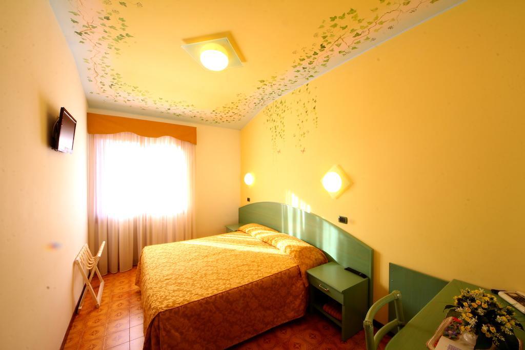 La Favorita Apricale B&B & Ristorante Bilik gambar